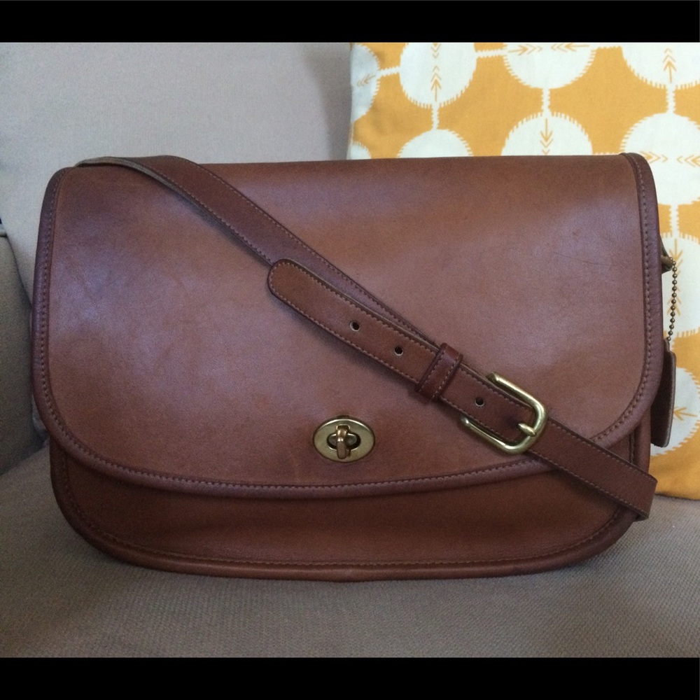 Vintage Coach British Tan Leather City Bag